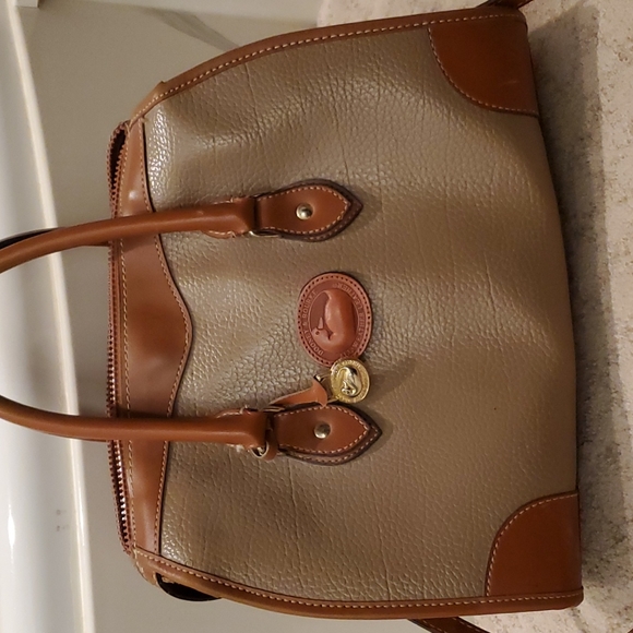 Dooney & Bourke Large Vintage   Pebble Grain Satchel Style Bag - Picture 1 of 16